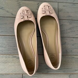 Tory Burch nude ballet flats SIZE 8, almond toe. EUC